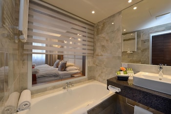 Suite, 1 Double Bed (Separate Living Room)