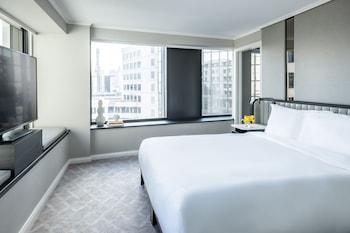 Club Junior Suite Kitchenette - Pinnacle Tower