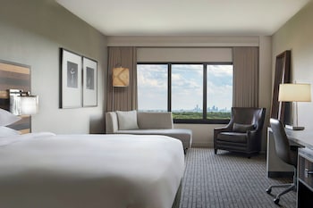 Deluxe Room, 1 King Bed
