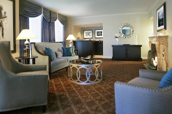 Suite, 2 Bedrooms, Non Smoking (Parlor)