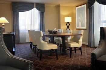 Suite, 1 King Bed