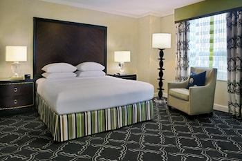 Suite, Accessible, Non Smoking (Roll-in Shower)