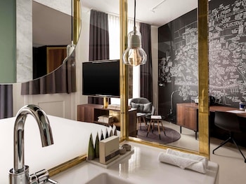 Junior Suite, 1 King Bed