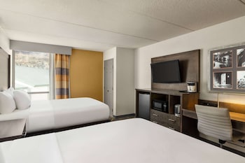 Room, 2 Queen Beds, Non Smoking