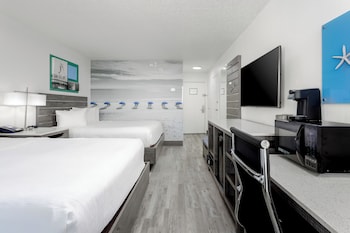 Standard Room, 2 Queen Beds, Courtyard View