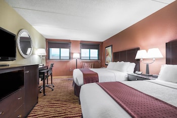 Standard Room, 2 Queen Beds, Refrigerator