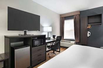 Standard Room, 1 King Bed, Accessible, Bathtub