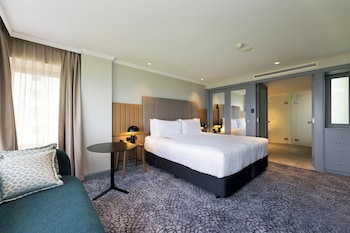 Suite, 1 Bedroom, River View (Swan River View, High Floor)