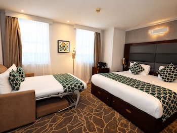 Executive Room, 1 King Bed with Sofa bed