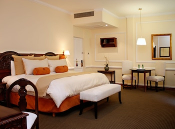 Junior Suite, Experiencia Geneve
