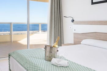 Suite, Sea View