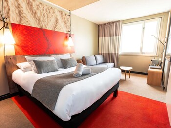 Executive Room, 1 Queen Bed with Sofa bed
