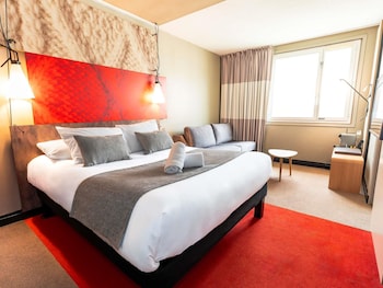 Executive Room, 1 Queen Bed with Sofa bed