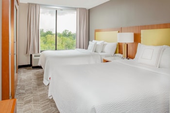 Studio, 2 Queen Beds (Hearing Accessible)