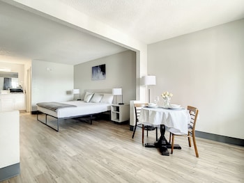Signature Single Room