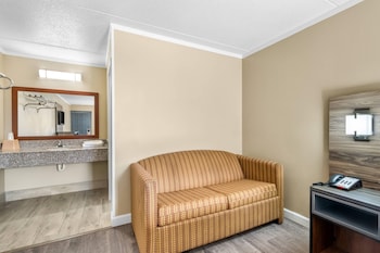 Standard Room, 1 King Bed, Smoking