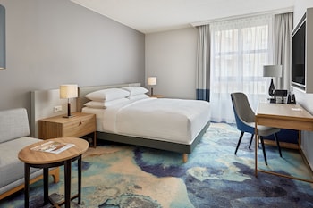 Deluxe Room, 1 King Bed