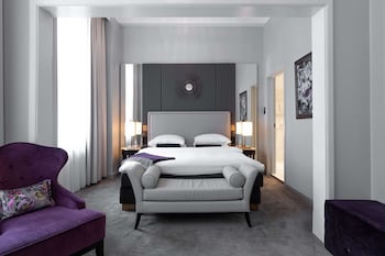Deluxe Room, 1 King Bed