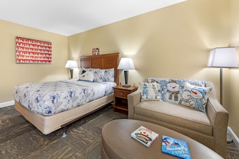 Standard Room, 1 King Bed, Non Smoking, Refrigerator & Microwave