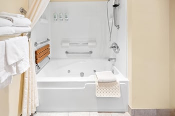 Suite, 1 King Bed, Non Smoking, Jetted Tub (Oversized Room)