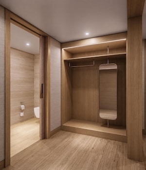 Suite, Sea View