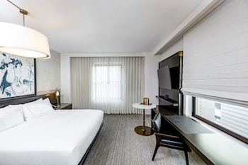 Room, 1 King Bed, Corner