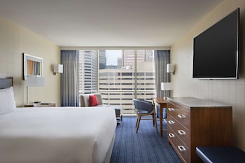 Room, 1 Queen Bed, Accessible (Shower)