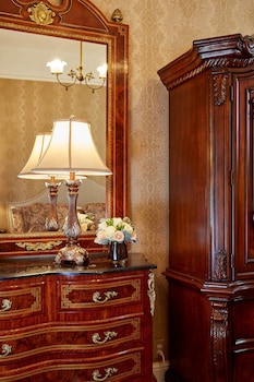 Standard Room, 1 King Bed