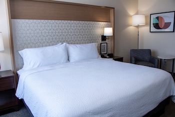 Standard Room, 1 King Bed