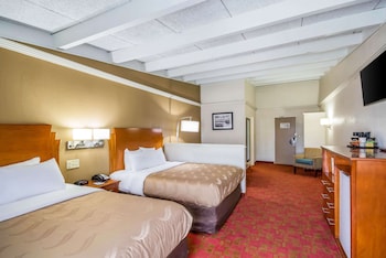 Suite, 2 Queen Beds