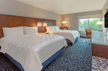 Standard Room, 2 Queen Beds (Atrium View)