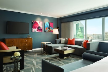 Signature Room, 1 King Bed, Non Smoking (Large)