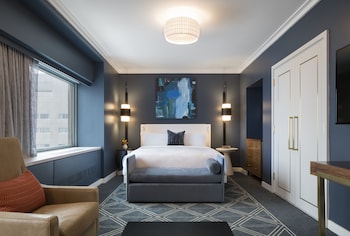 Suite, 1 King Bed (Mile End)