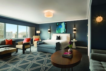 Signature Room, 1 King Bed, Non Smoking (Large)