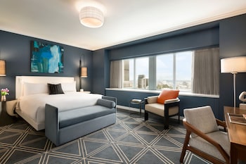 Fairmont Gold, Signature Room, 1 King Bed