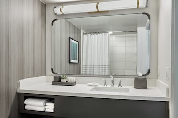 Room, 2 Queen Beds (Hearing Accessible)
