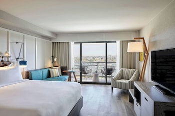 Room, 1 King Bed, Balcony