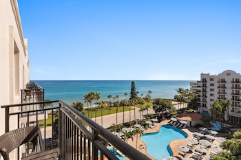 Suite, 1 King Bed with Sofa bed, Balcony, Ocean View
