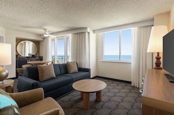 Deluxe Suite, 1 King Bed with Sofa bed, Balcony