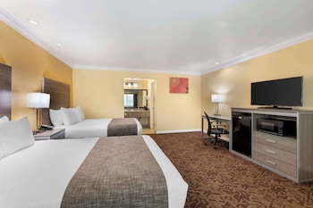 Standard Room, 2 Queen Beds, Non Smoking