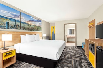 Room, 1 King Bed, Accessible, Non Smoking (Mobility,Tub w/Grab Bars)