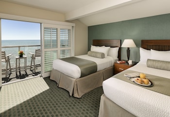 Superior Suite, Multiple Beds (Oceanfront Two Bedroom Suite, Q & 2D)