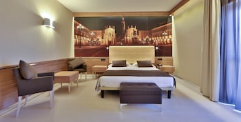 Family Room, 1 Queen Bed with Sofa bed