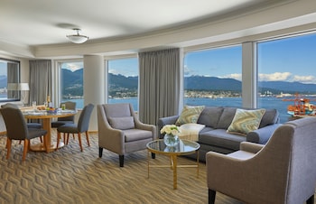 Panoramic Room, Harbor View