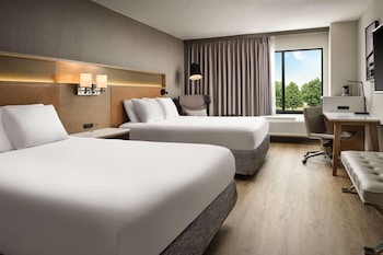 Room, 2 Queen Beds, Non Smoking
