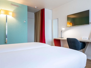 Standard Room, 3 Twin Beds, Non Smoking