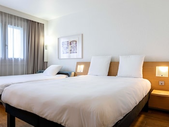 Standard Room, 3 Twin Beds, Non Smoking