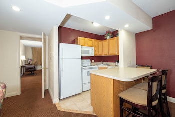 Suite, Non Smoking, Kitchen (2 Queen Beds with Sofa bed)