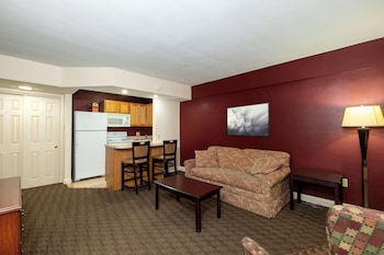 Suite, 1 King Bed with Sofa bed, Non Smoking, Kitchen