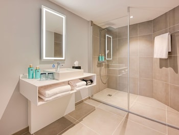 Executive Room, 1 Queen Bed, Balcony